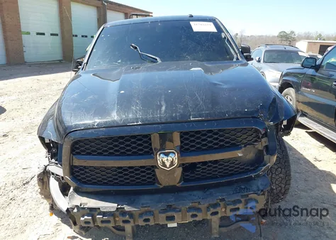 2017 Ram 1500 Express 4X4 5'7 Box из США, поврежденный, VIN 3C6RR7KT2HG548853